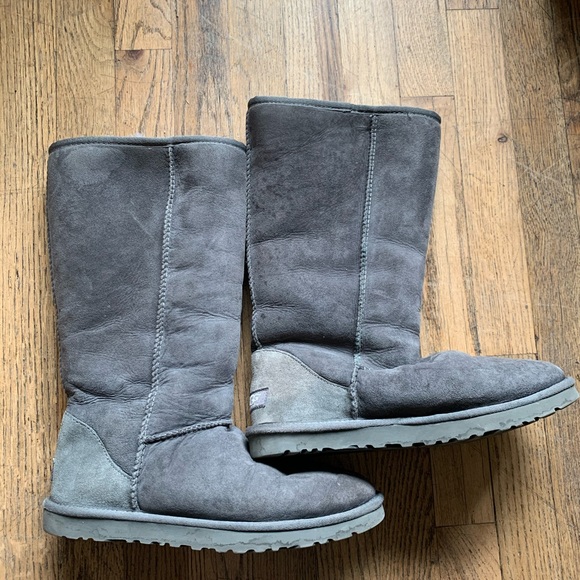 UGG Charcoal Winter Boots - Picture 2 of 5